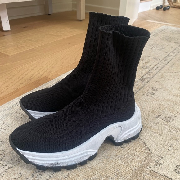 L’intervalle Black High Top Sock Sneaker - Picture 4 of 4